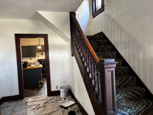 921 Avondale Ave - Photo 2 of 8