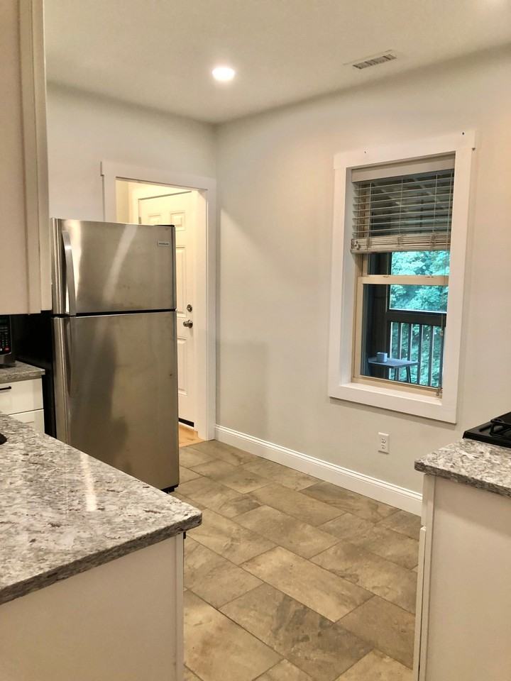 1932 Hyde Park Ave #3 - Photo 4 of 12