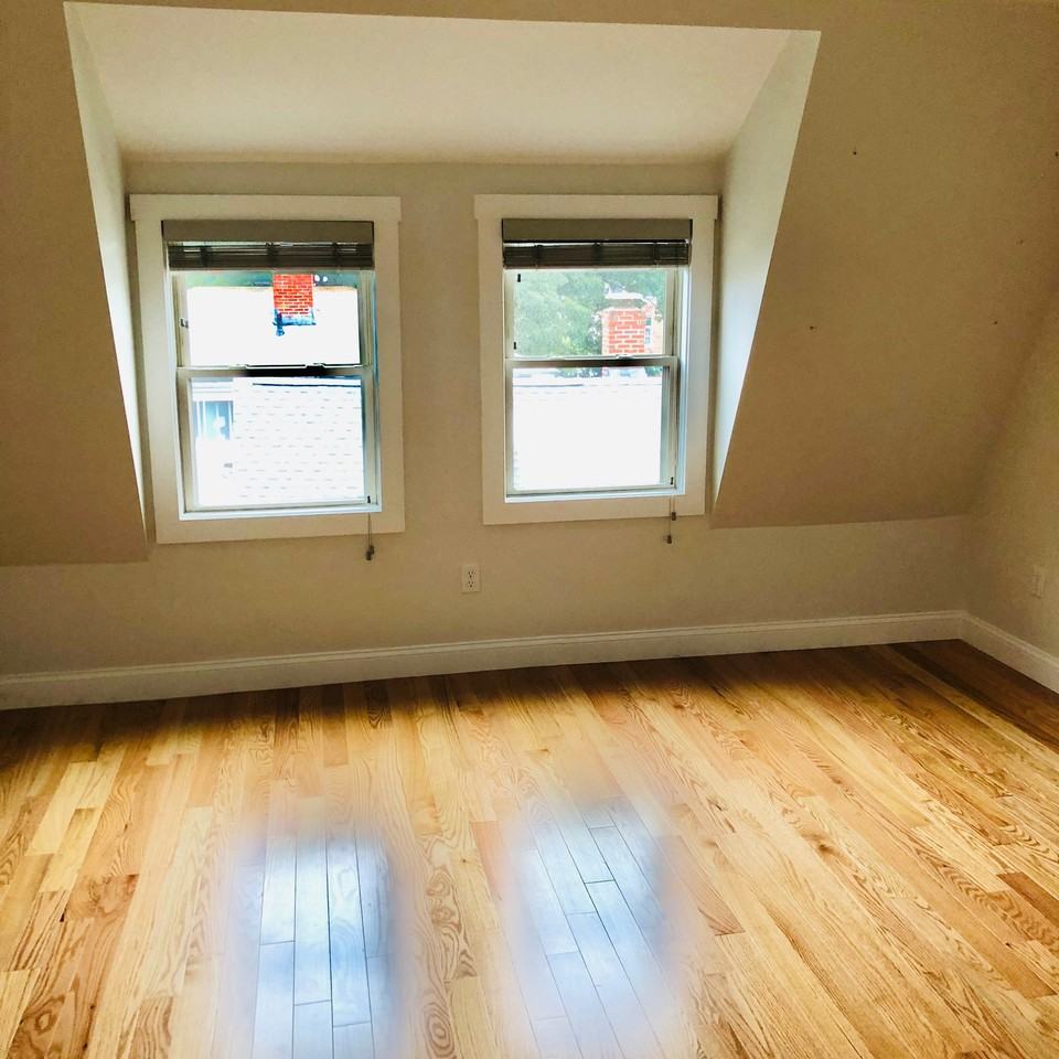 1932 Hyde Park Ave #3 - Photo 6 of 12
