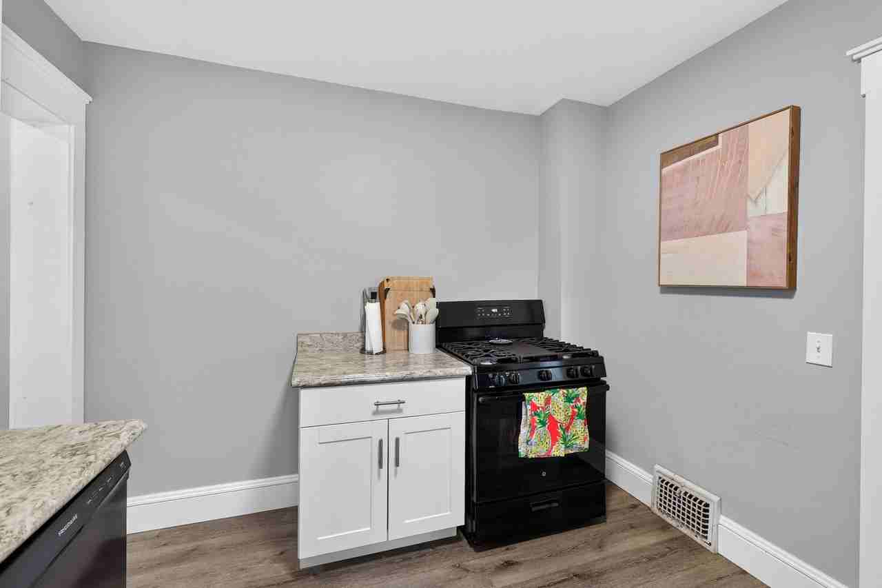 2148 Bunts Rd - Photo 6 of 20