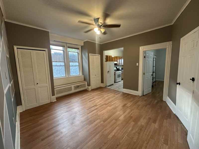 216 46th St #1 - Photo 4 of 12