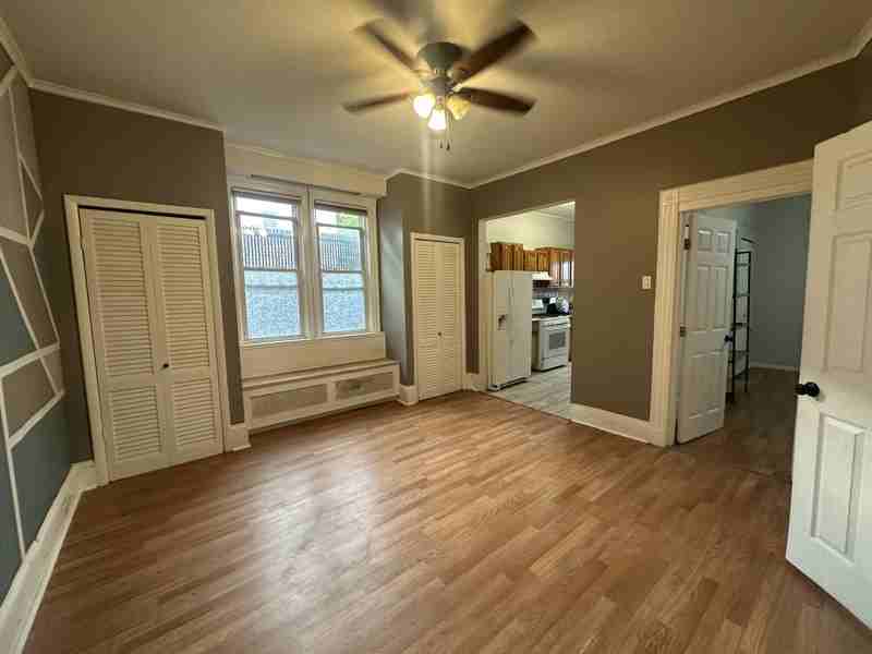 216 46th St #1 - Photo 6 of 12