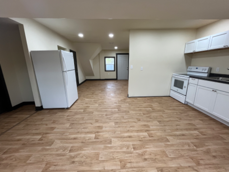917 N Vermilion St #C - Photo 4 of 9