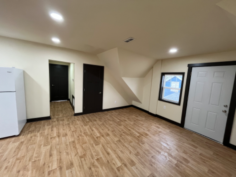 917 N Vermilion St #C - Photo 5 of 9