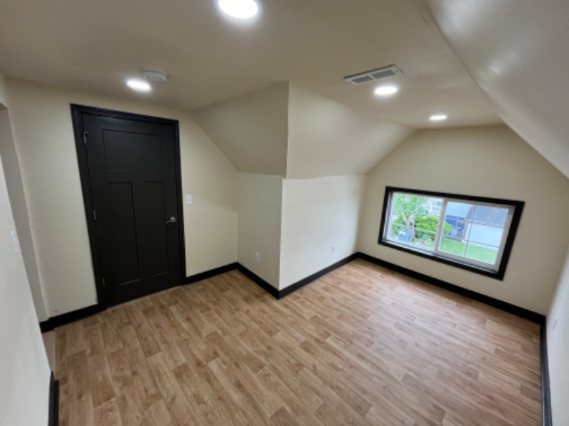 917 N Vermilion St #C - Photo 6 of 9