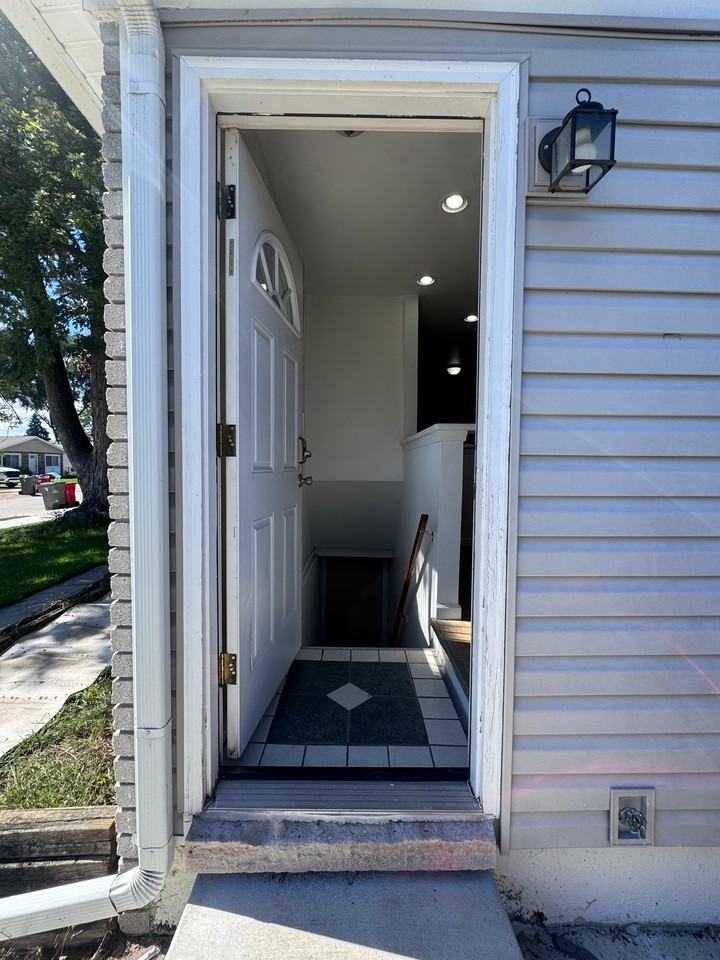 20249 Nicke St - Photo 3 of 16