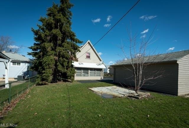220 Best St #DOWN - Photo 2 of 16