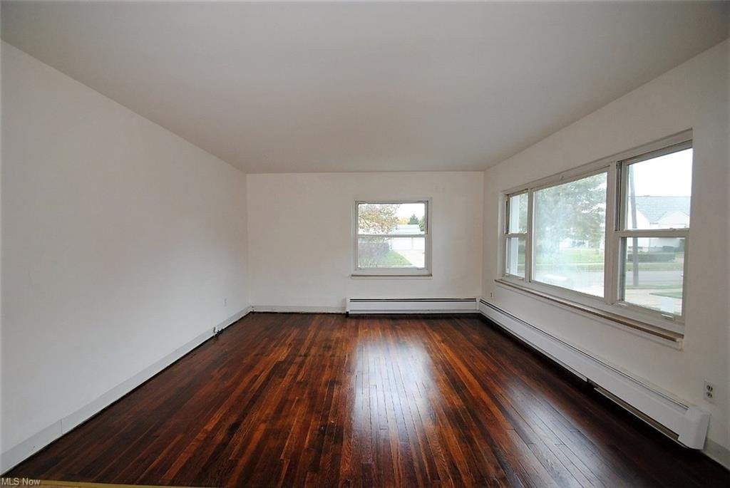 220 Best St #DOWN - Photo 4 of 16