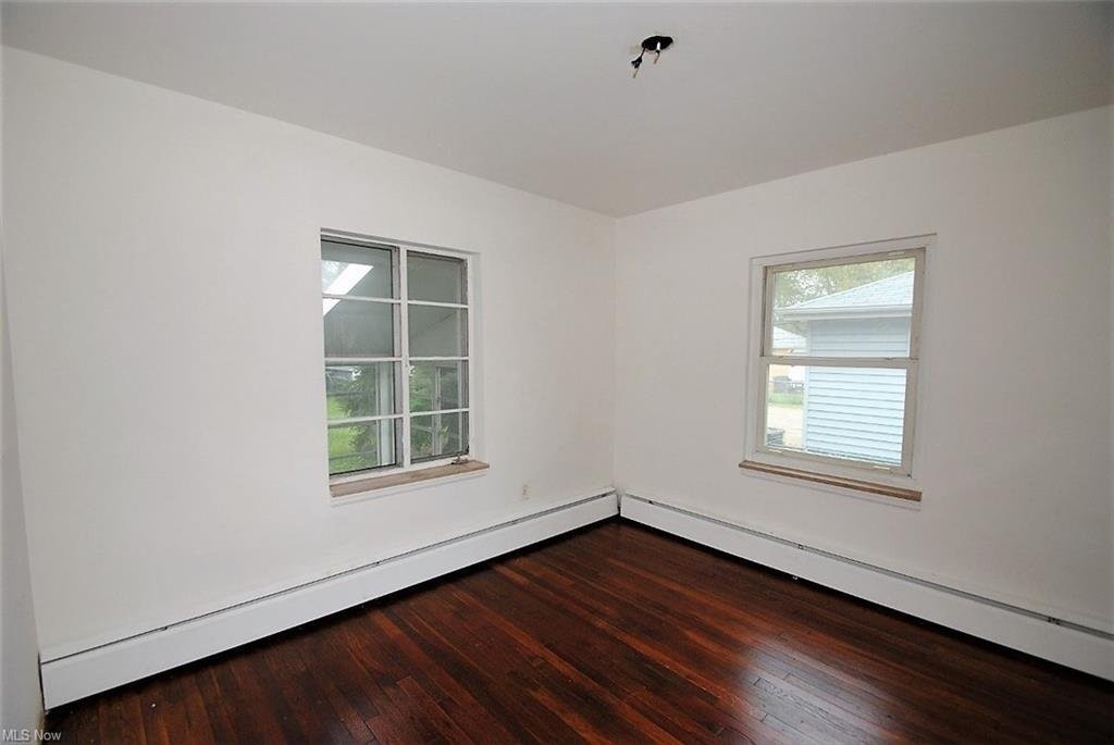 220 Best St #DOWN - Photo 7 of 16