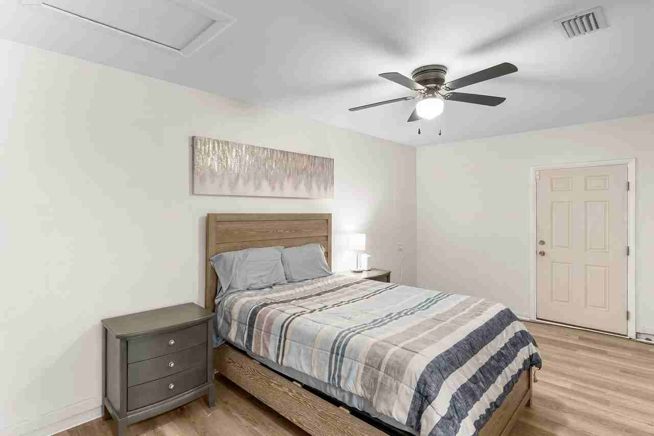 629 Sandalwood Dr - Photo 2 of 30