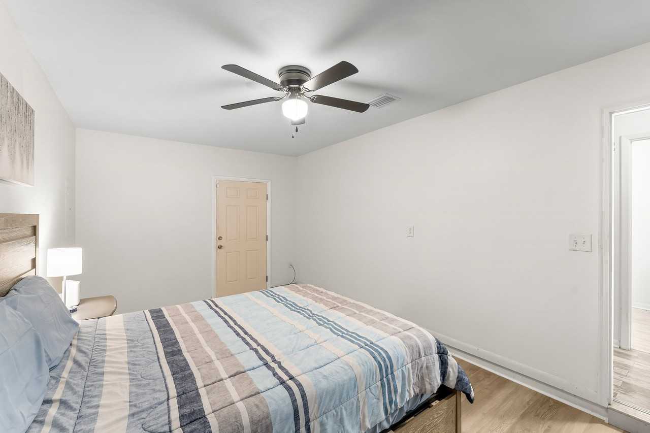 629 Sandalwood Dr - Photo 3 of 30