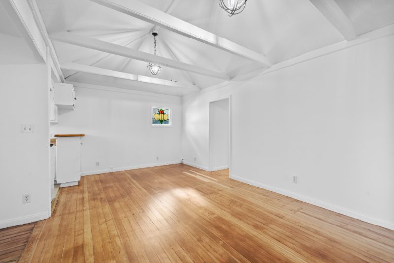 26 Rose Ave - Photo 3 of 15