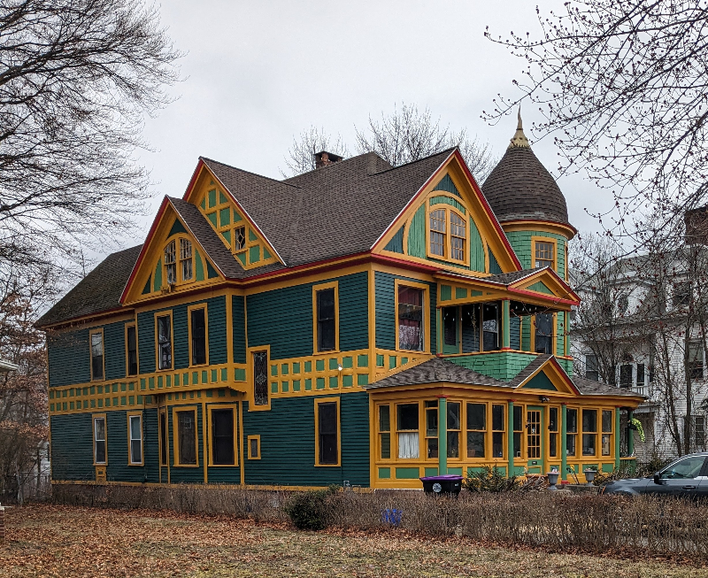 52 Fairfield Ave - Photo 4 of 11