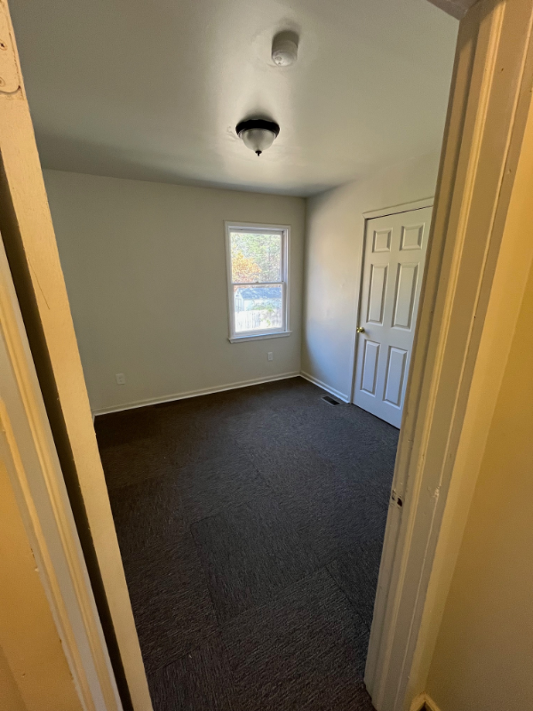 616 Ramah Rd #B - Photo 3 of 7