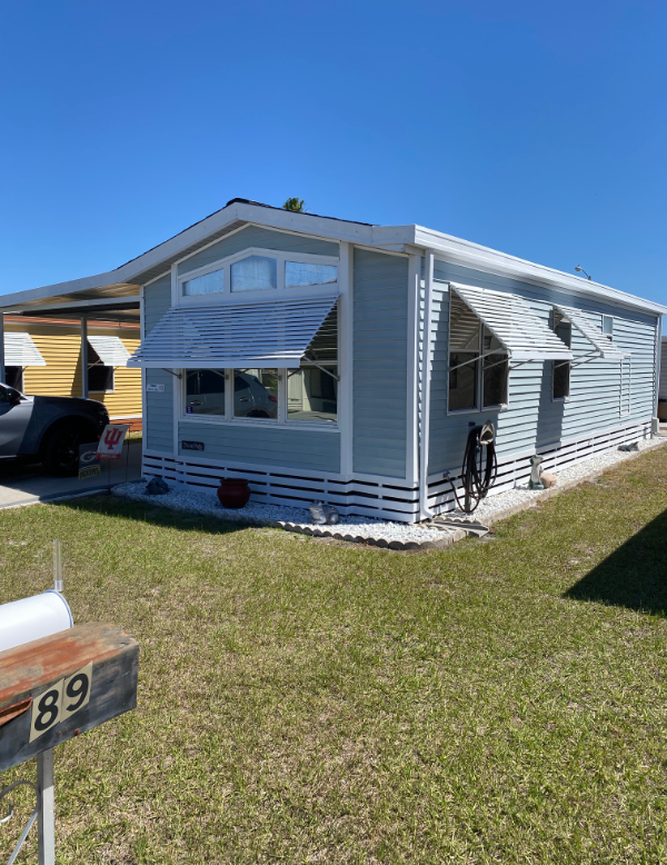 1100 W Commerce Ave #90