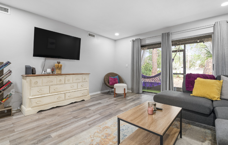 2744 Hidden Lake Blvd #A - Photo 2 of 9