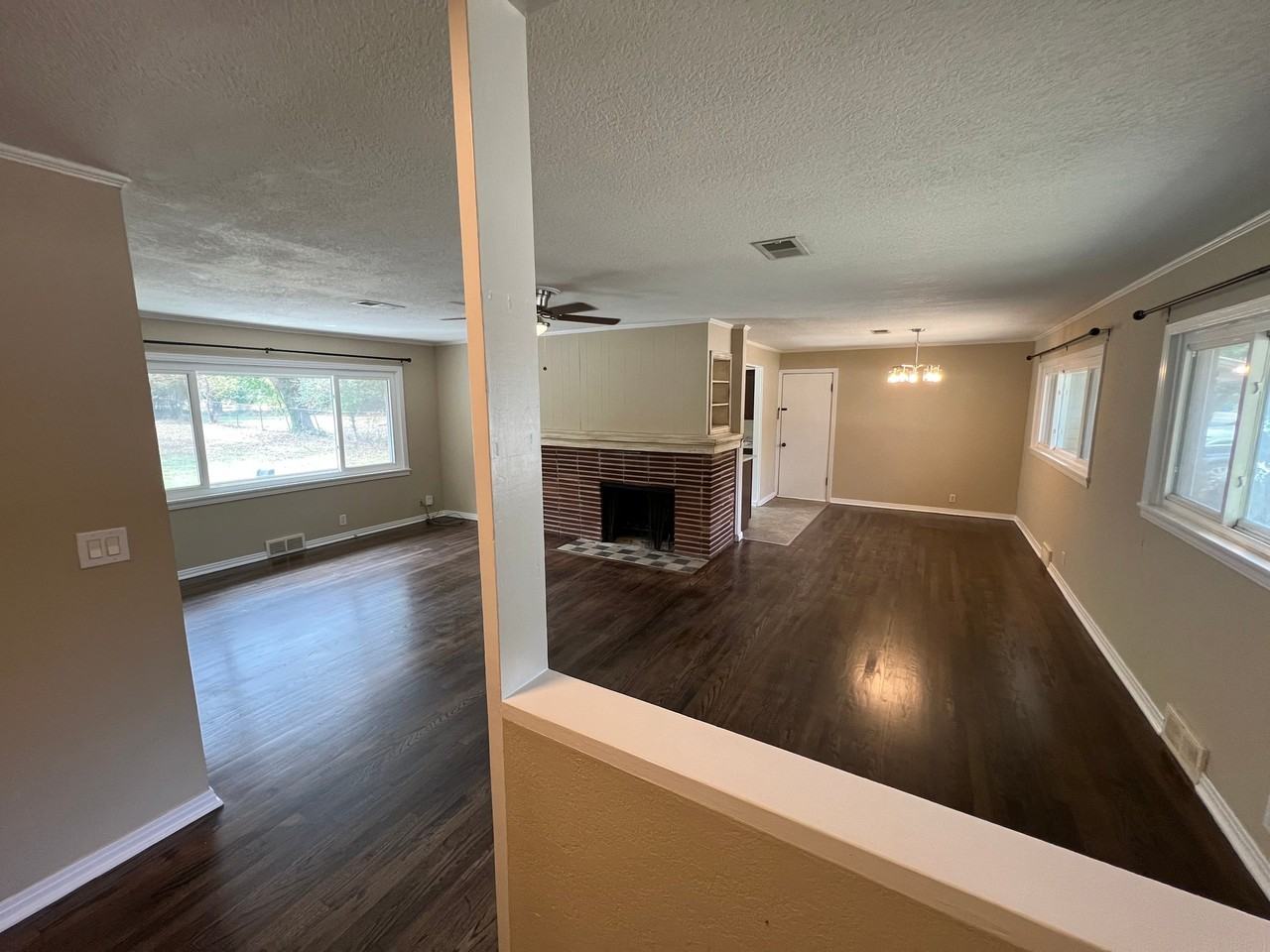 2121 W Wedington Dr - Photo 3 of 18