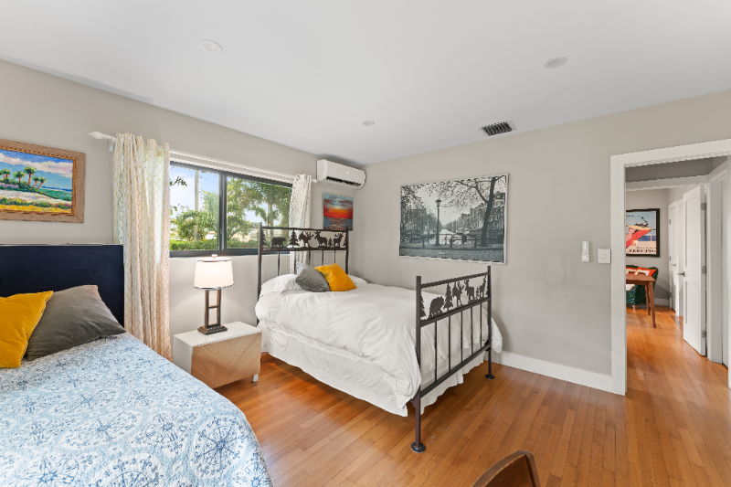 3371 Sw 22nd St #1 - Photo 6 of 19