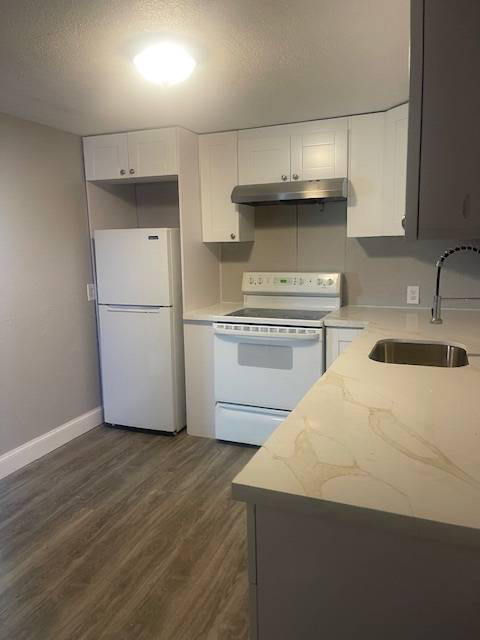 1064 N Tamiami Trl #1 - Photo 3 of 5