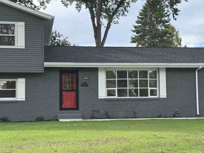 5800 Ponderosa Dr - Photo 3 of 43