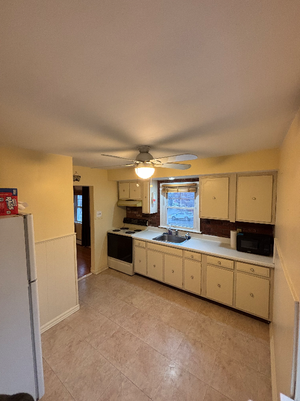 395 Fir St #2ndFL - Photo 6 of 7