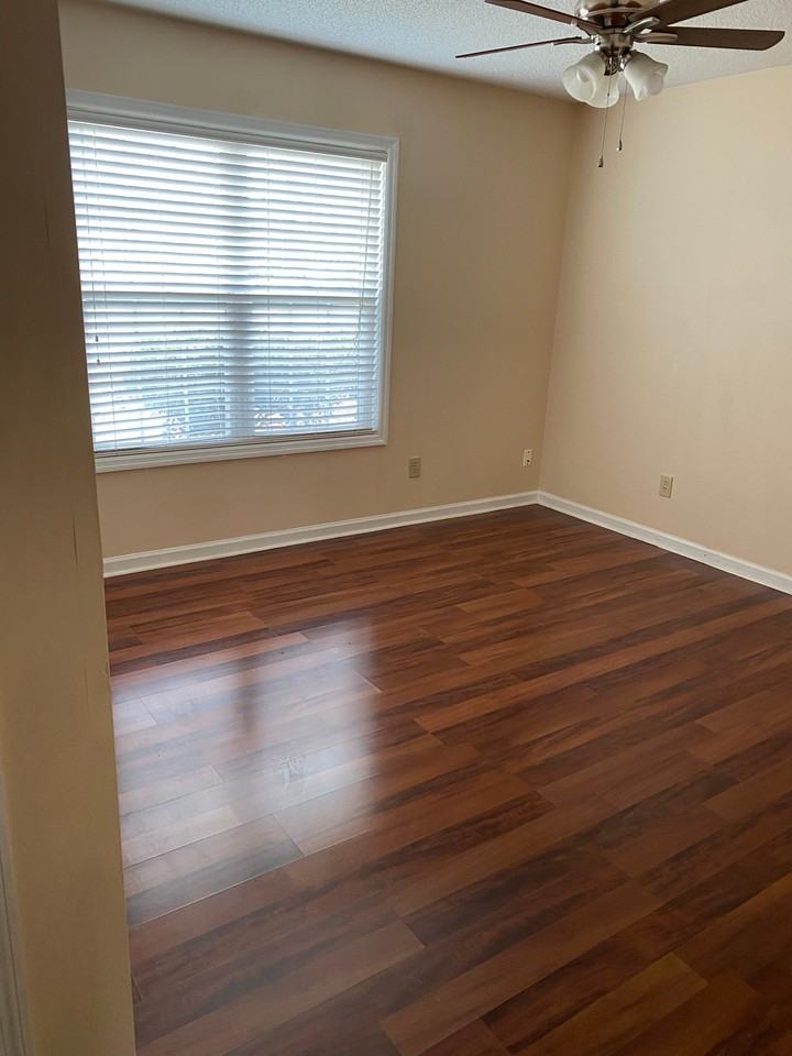 416 Cedar Dr S #B - Photo 2 of 3