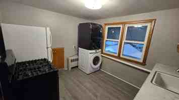 featured image of 238 Macarthur St E #2