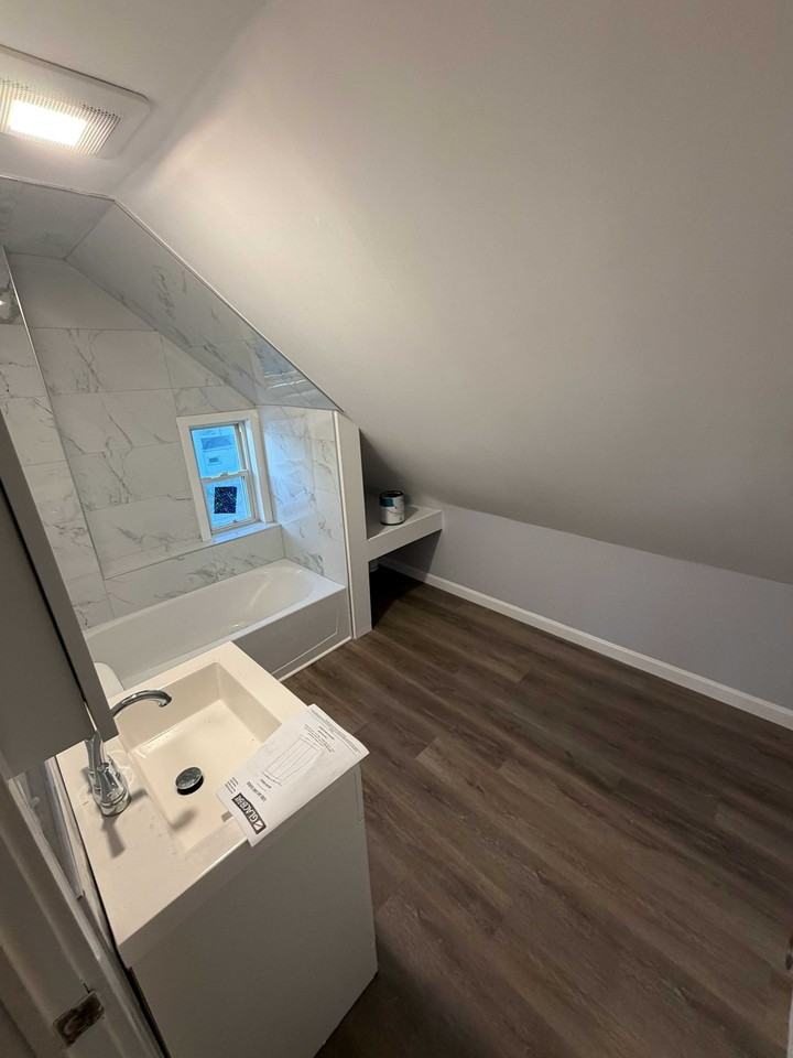 77 Delano St #3 - Photo 3 of 3
