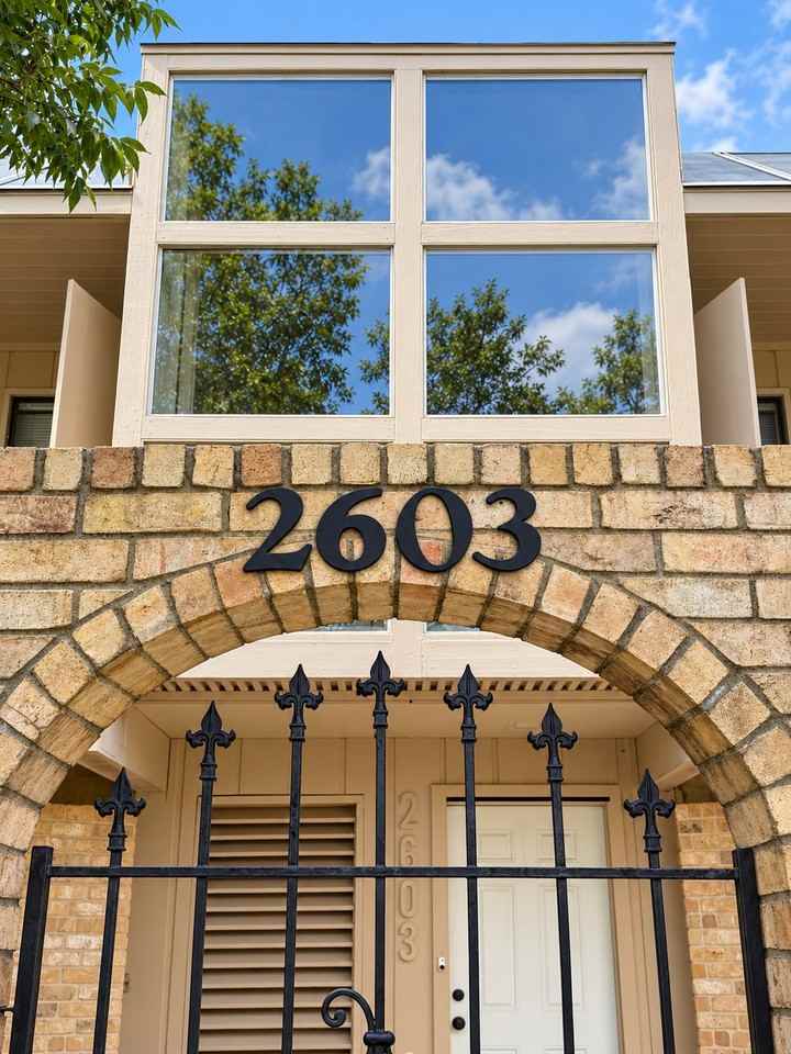2603 Lazy Lake Dr - Photo 3 of 33