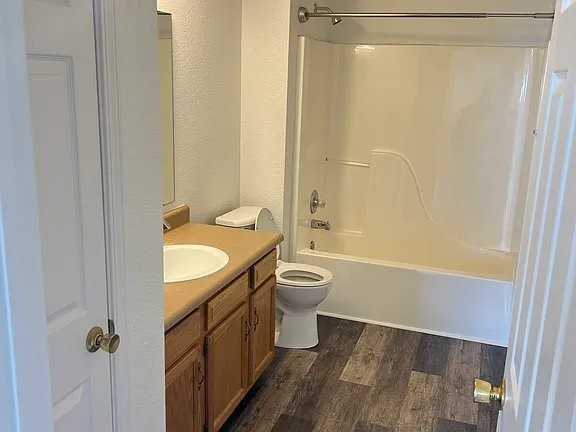 2192 Rolling Hill Ct - Photo 4 of 12
