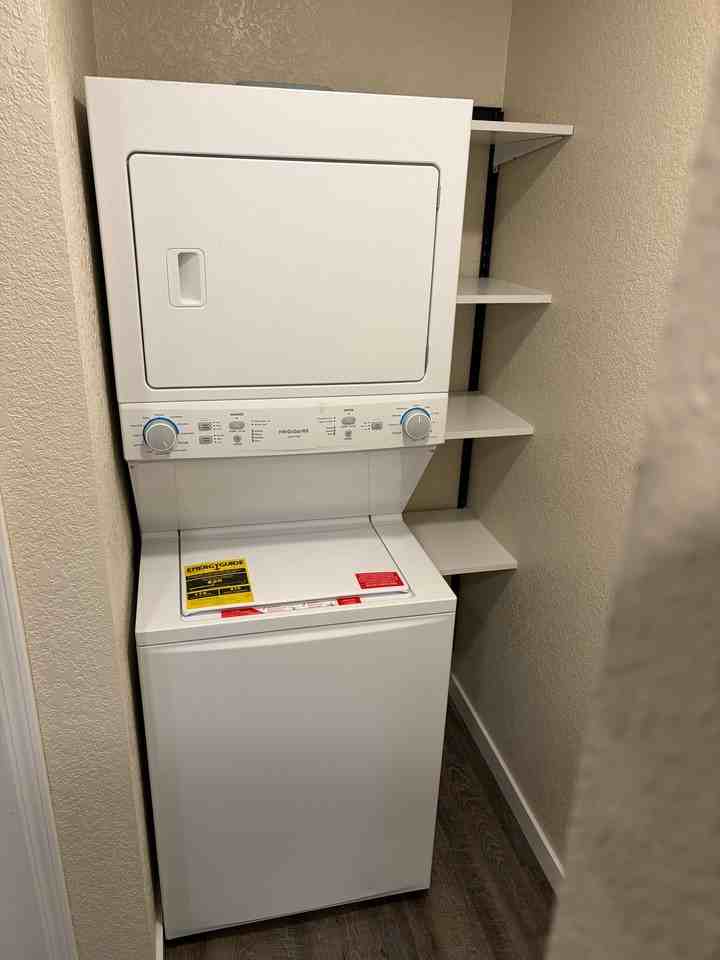 621 W 4th St #200 - Photo 3 of 13