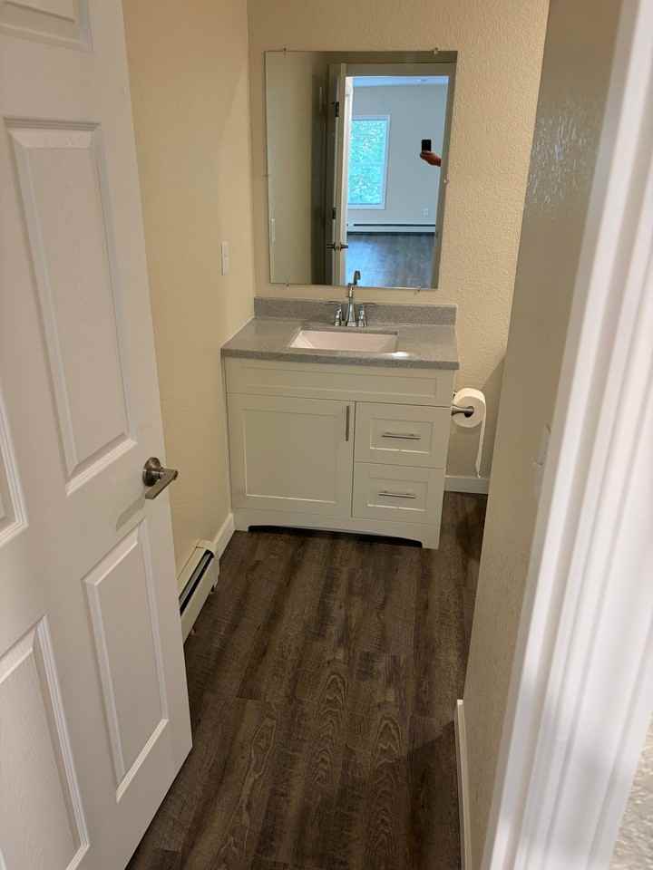 621 W 4th St #200 - Photo 6 of 13