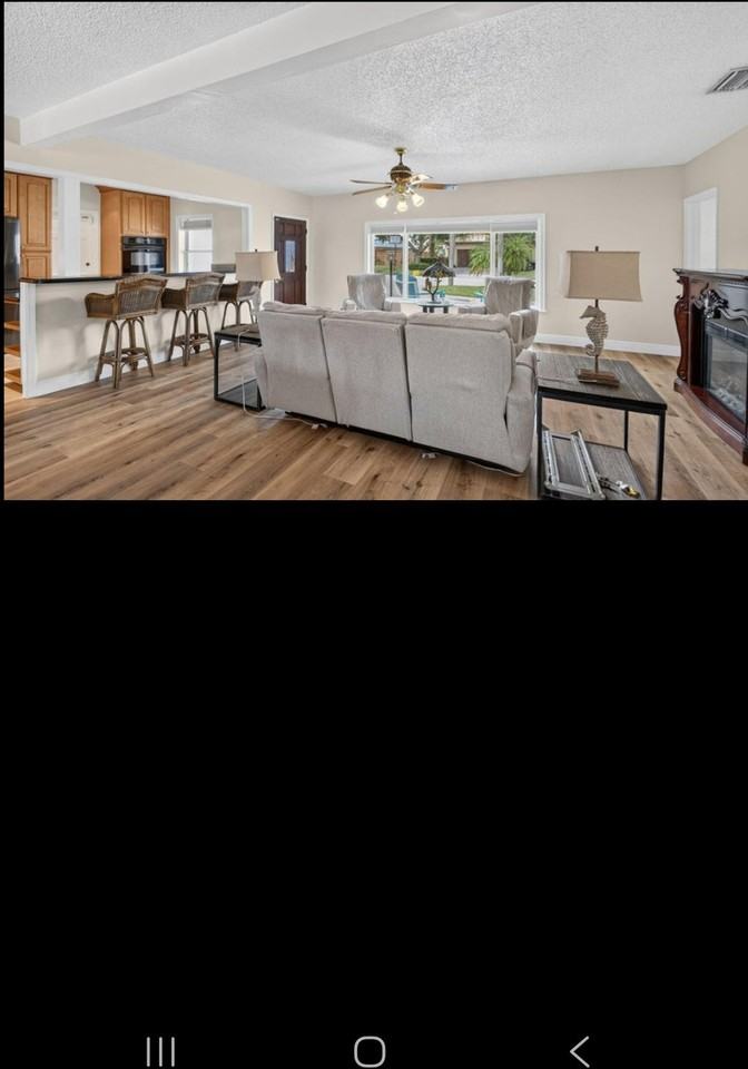 111 Vassar Dr - Photo 7 of 33