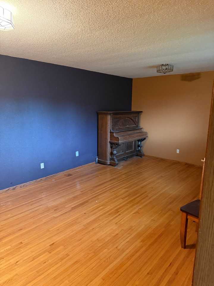 713 13th Ave #M1 - Photo 4 of 10