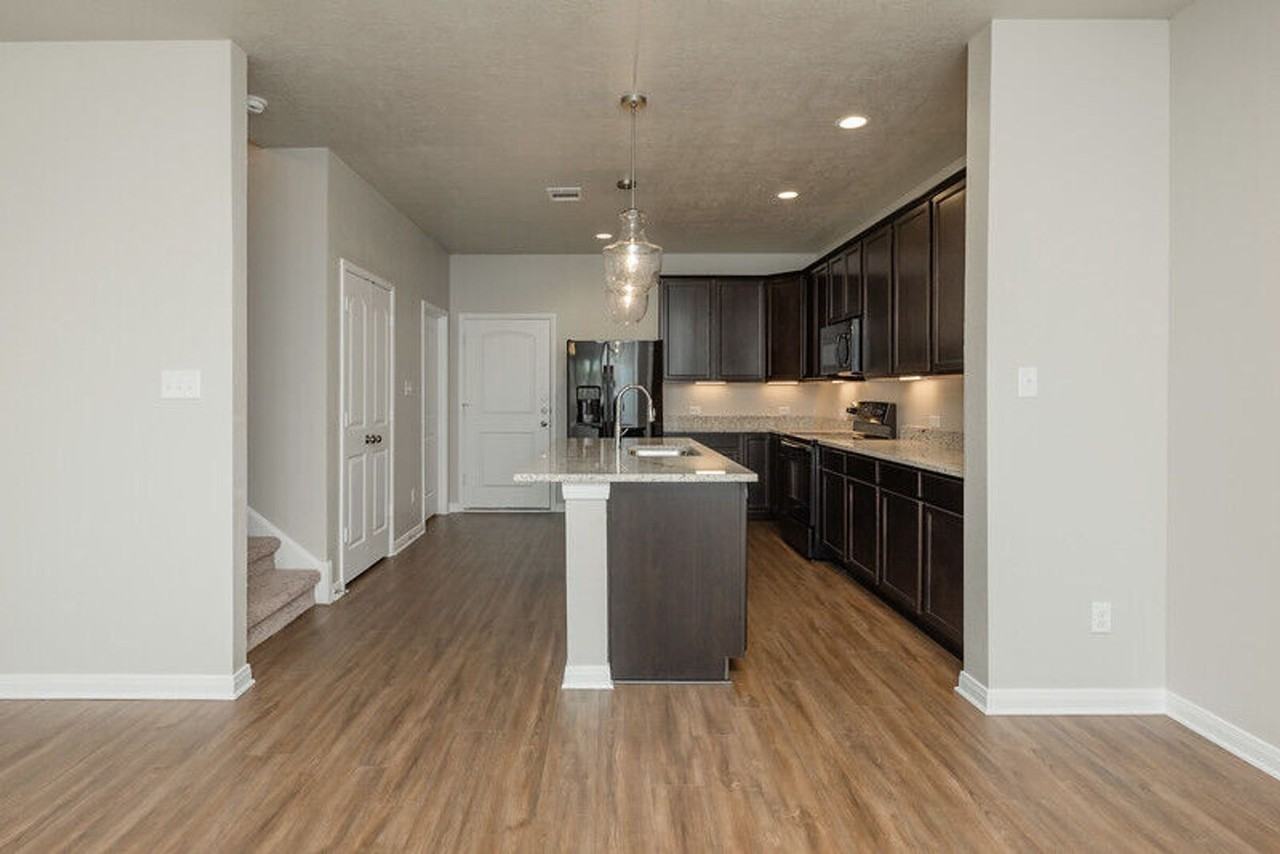 4089 Cross Park Dr #211 - Photo 4 of 17
