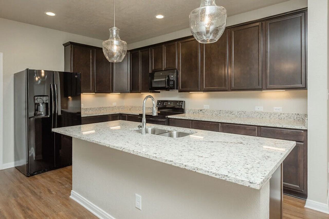 4089 Cross Park Dr #211 - Photo 5 of 17
