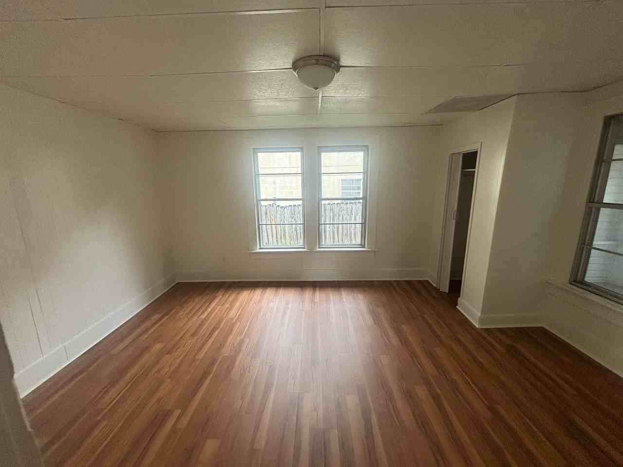 2805 34th Ave N - Photo 2 of 12