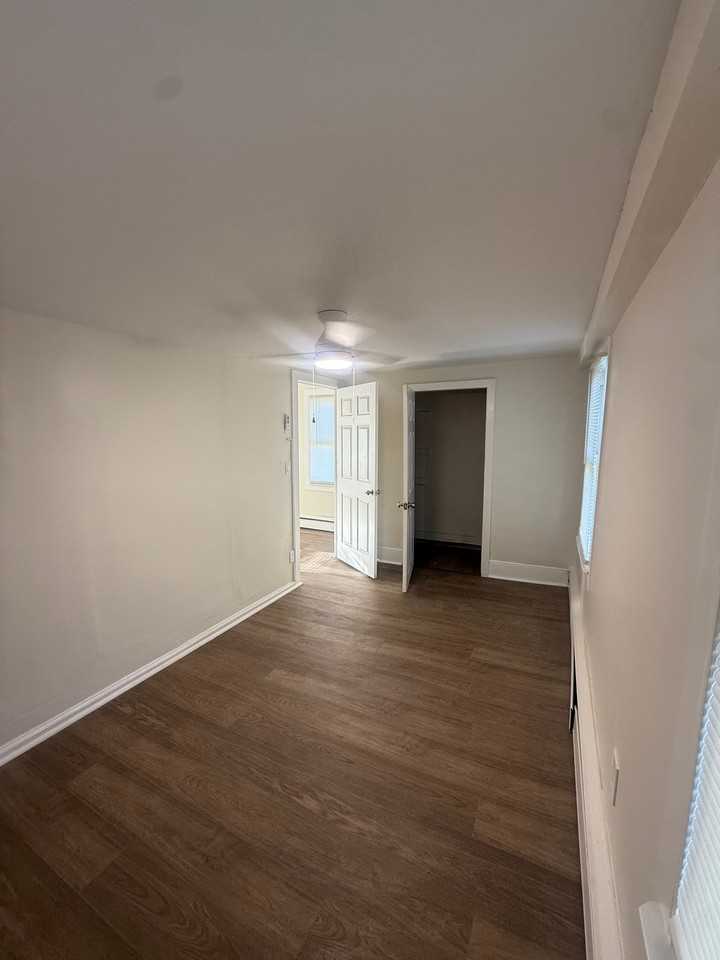 557 Main St #7 - Photo 6 of 9