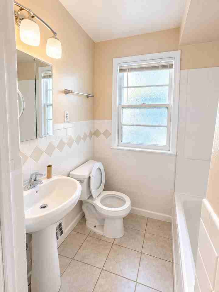 21202 Gardenview Dr - Photo 6 of 9