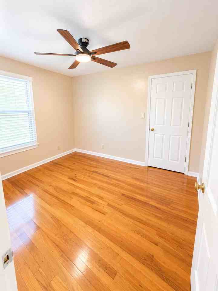 21202 Gardenview Dr - Photo 7 of 9