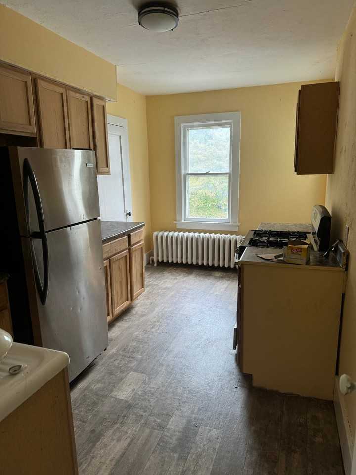 23 Lafayette St #3 - Photo 3 of 5