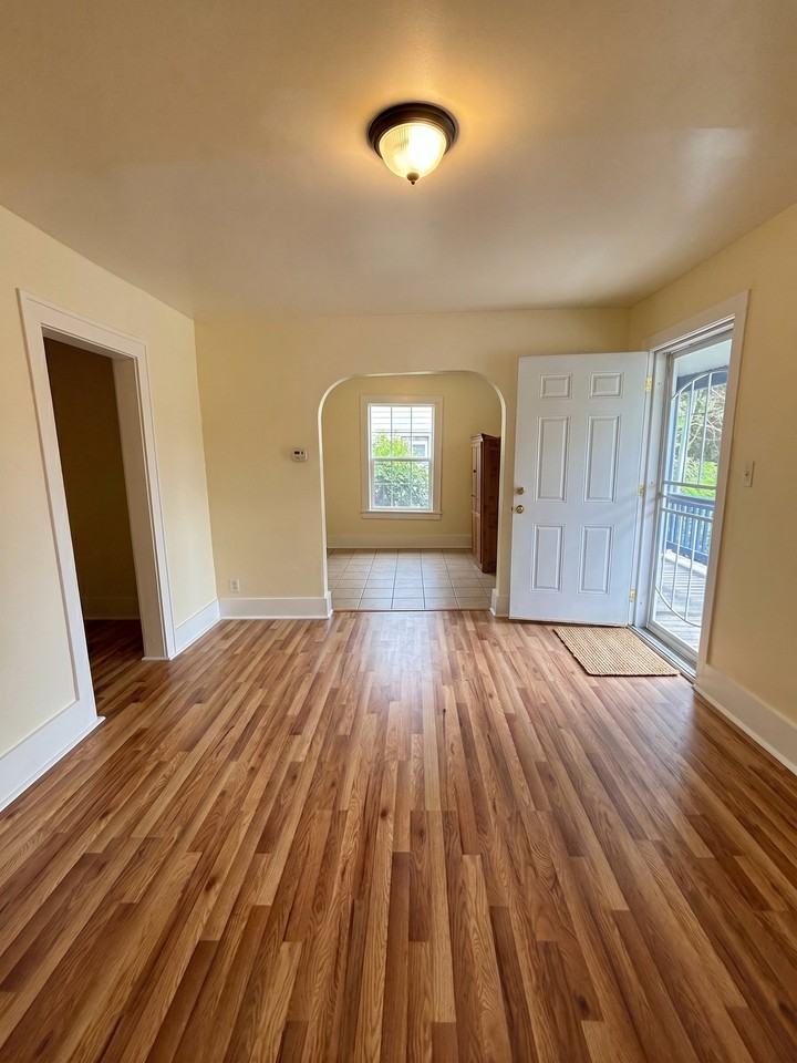 19175 Eureka St - Photo 5 of 7