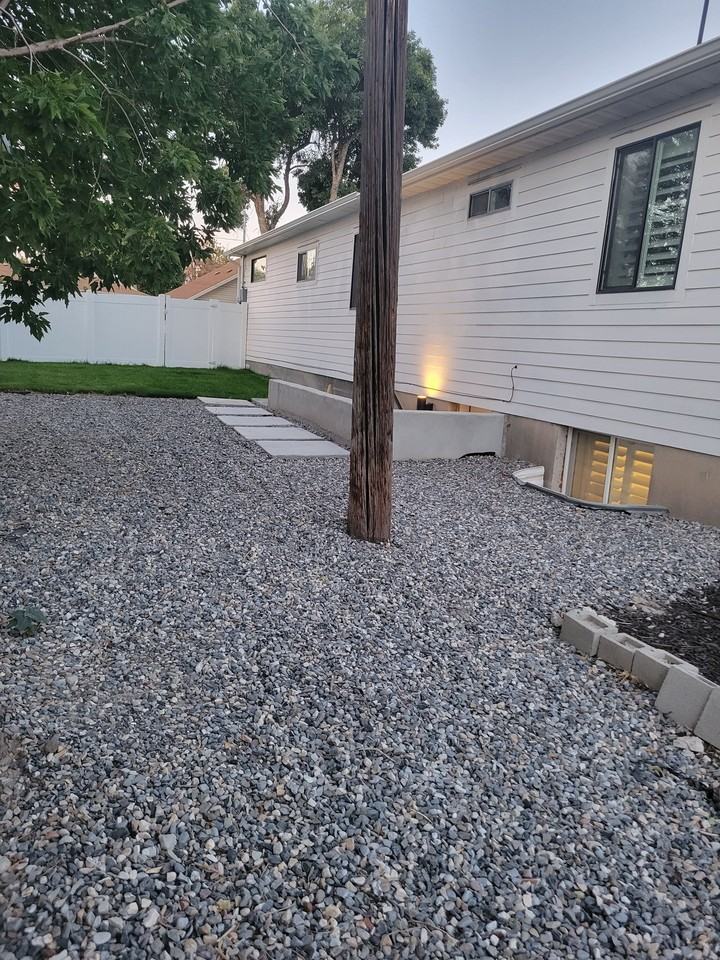 313 E Elm St #2 - Photo 2 of 11