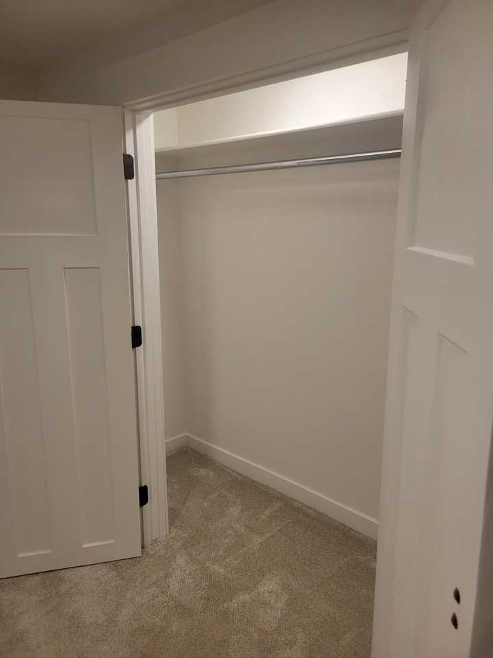 313 E Elm St #2 - Photo 7 of 11