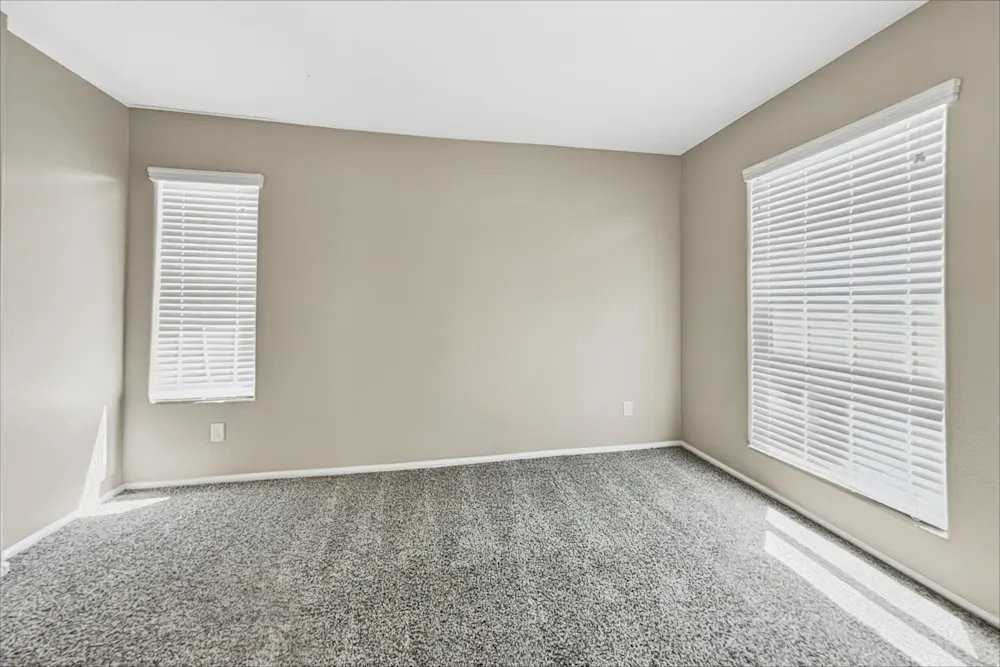 12655 W Orange Dr - Photo 5 of 15