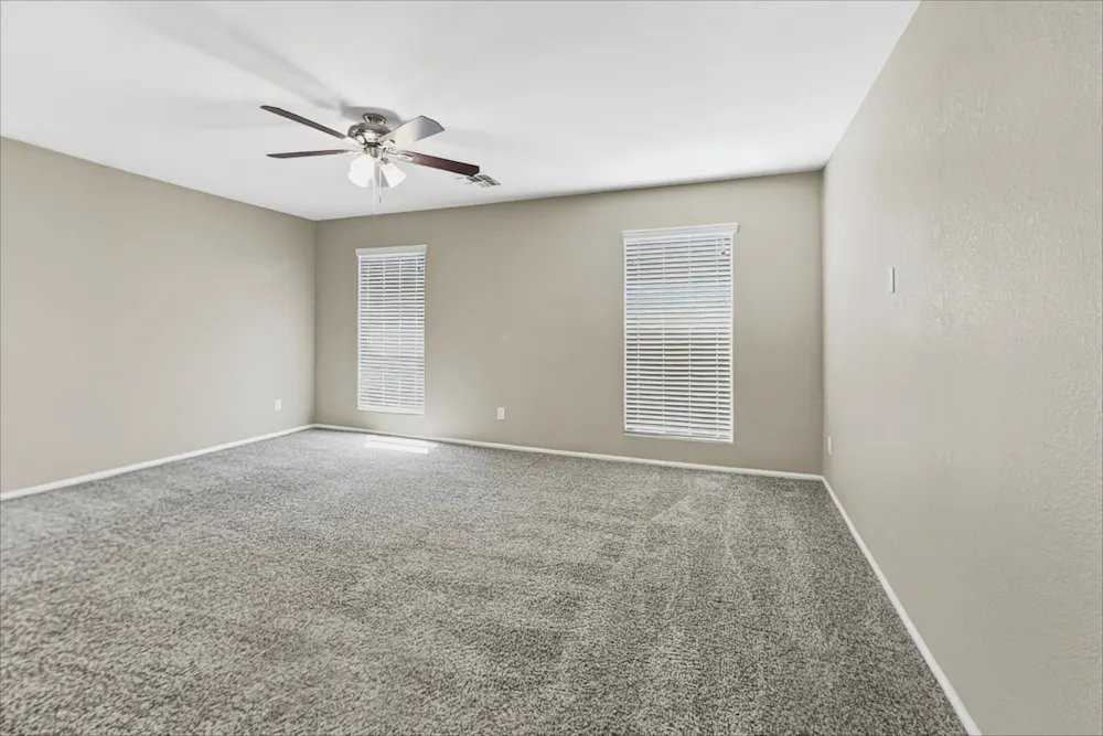 12655 W Orange Dr - Photo 7 of 15