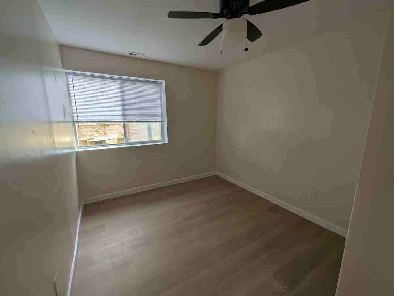 6319 S Eddy Ct - Photo 3 of 7