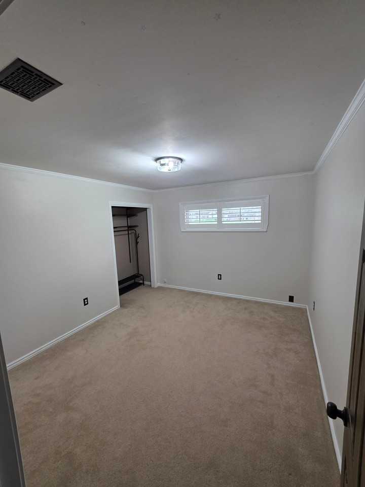 318 Powell Dr - Photo 4 of 26