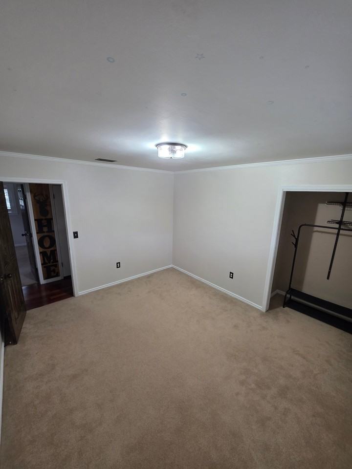 318 Powell Dr - Photo 5 of 26