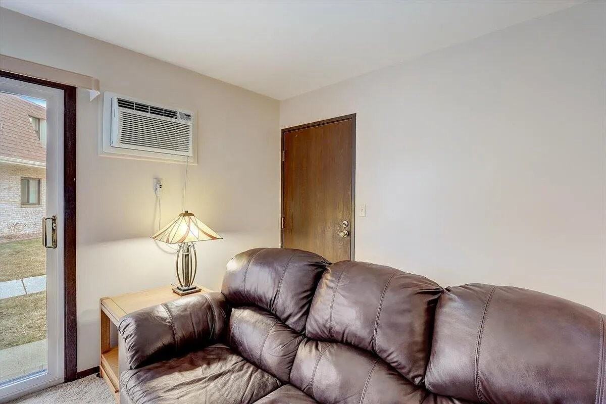3215 W Mangold Ave #C - Photo 3 of 20